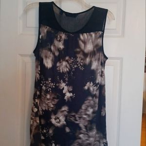 SimplyVera Vera Wang blouse.  Size Med. Color Blue. Multicolor blue